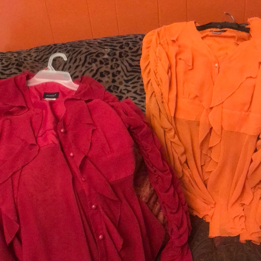 2 blouses